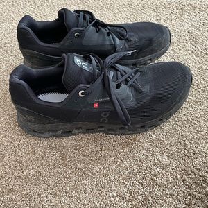 On Cloud cloudstratus mens shoe.